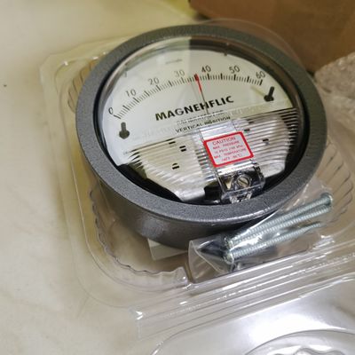 Customizable Company Logo Differential Pressure Gauge with 2kg Weight and 100PCS MOQ for Industrial Use