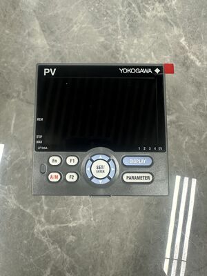 Temperature Controllers Yokogawa UT35A Advanced Indicating Controller UT35A-011-10-00/DC UT35A-001-11-00