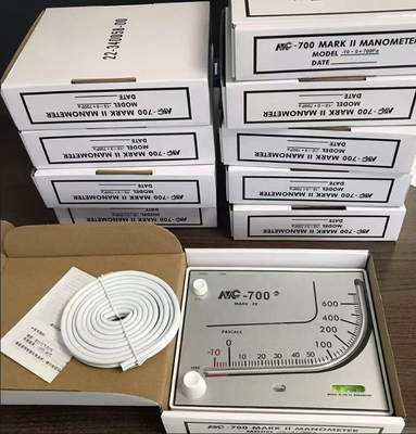 High Quality Red Oil Differential Pressure Gauge MC-700 Mark II Support Customization