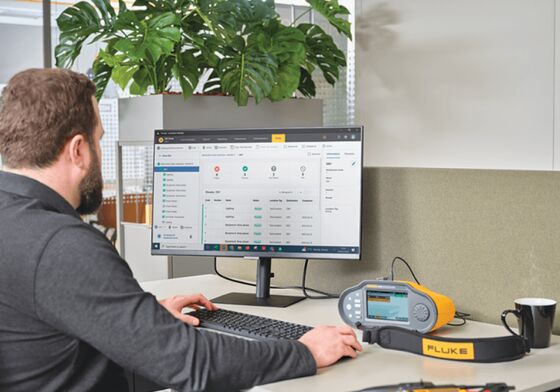 Fluke 1674FC Multifunctional Installation Tester