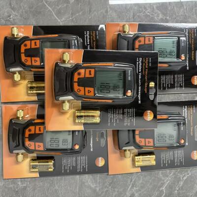 Digital Vacuum Micron Gauge with Bluetooth 0 to 20000 micron Range and ±(10 micron + 10 % of mv) Accuracy