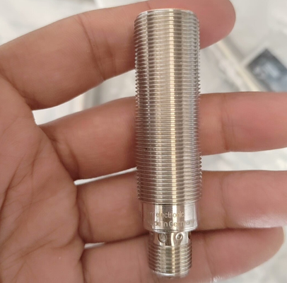 New Original German-made IFM IGS208 Inductive Sensor with PNP/NPN Output Threaded Type and 8mm Sensing Range