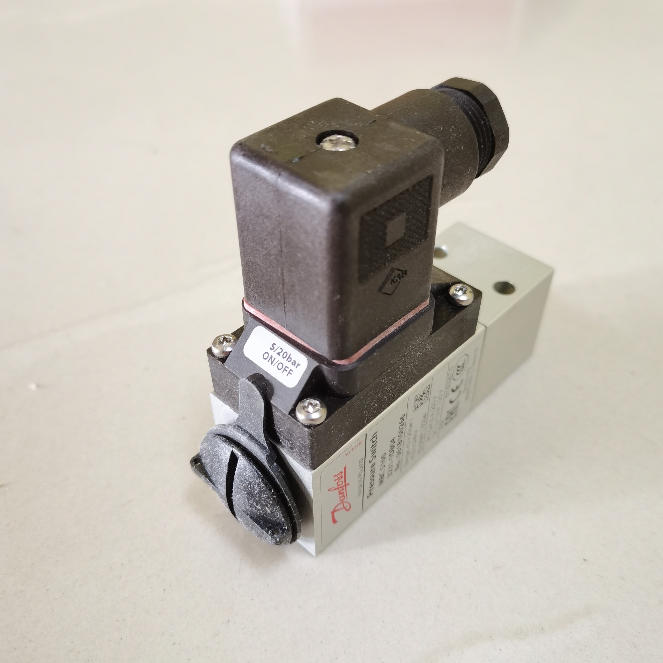 Danfoss MBC Series Pressure Switch MBC5100 32311DB04 061B100266