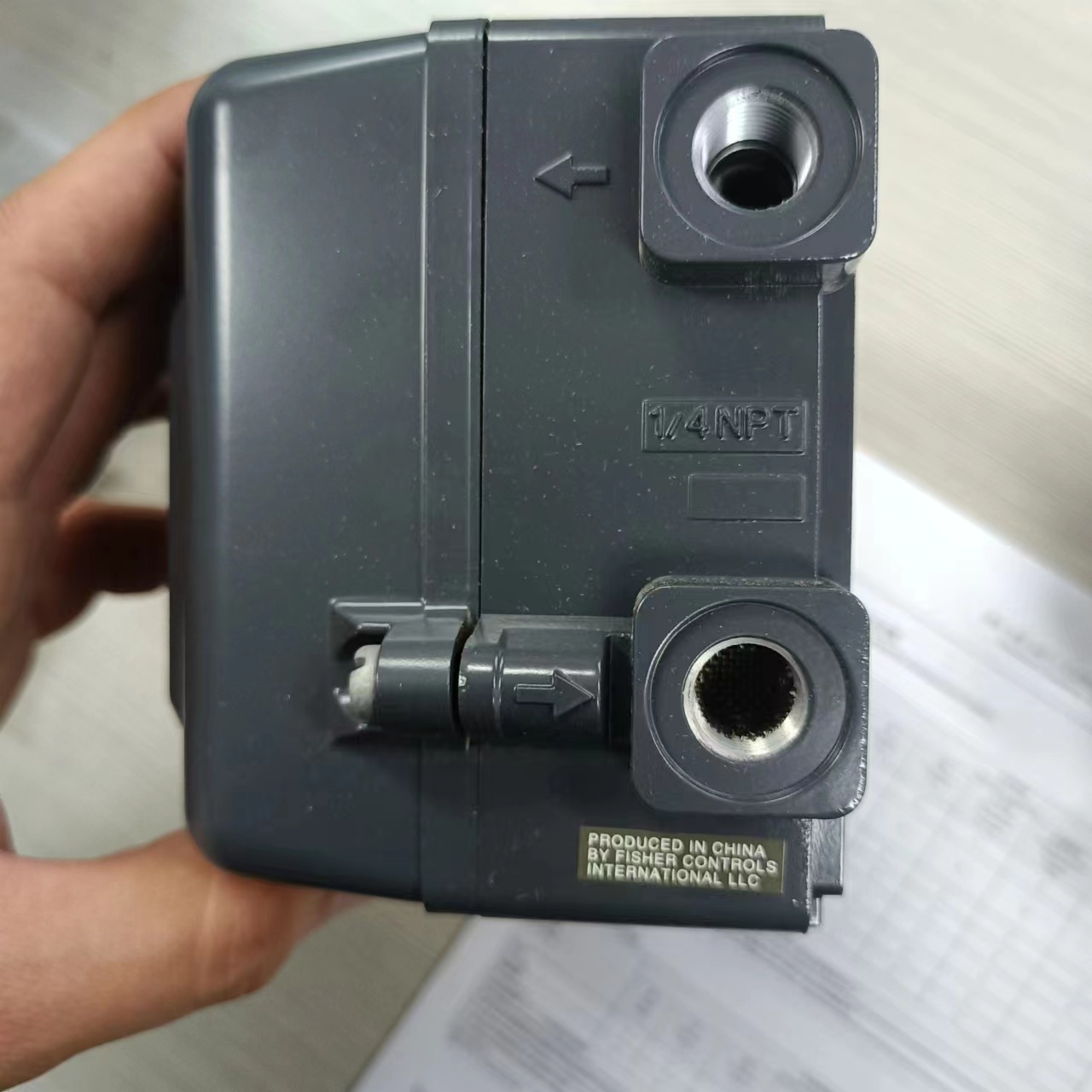 FISHER DVC2000 ELECTRO-PNEUMATIC Valve Positioner FUNCTION: ROTARY ...