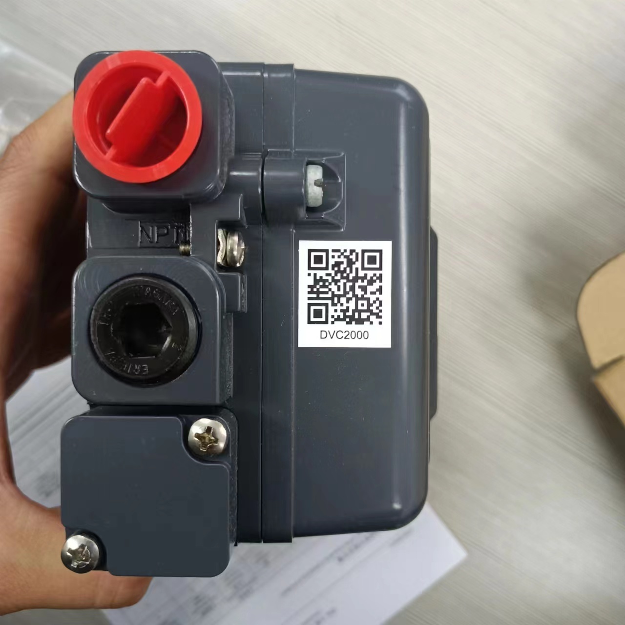 FISHER DVC2000 ELECTRO-PNEUMATIC Valve Positioner FUNCTION: ROTARY ...