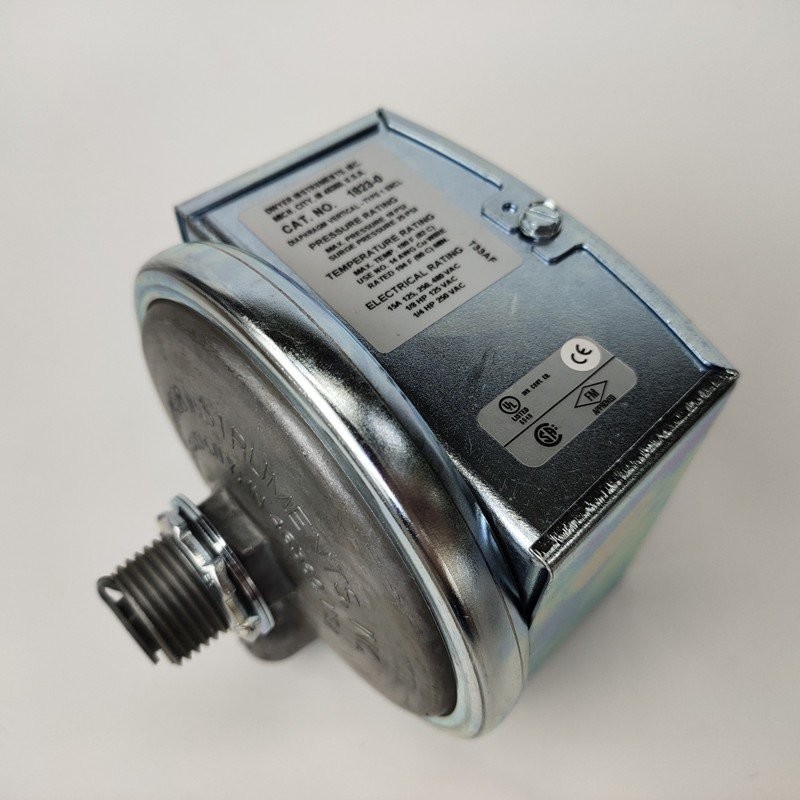 1910-0: Differential pressure switch, range 0.15-0.55
