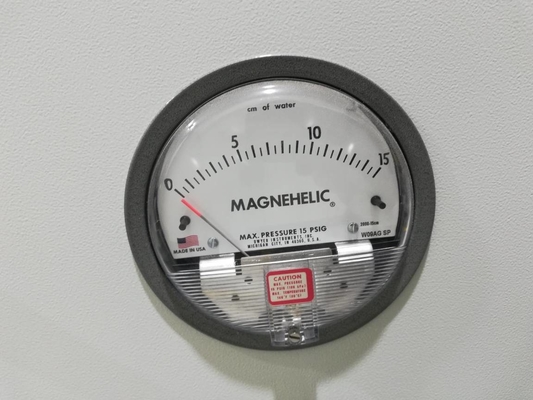 Dwyer  0-15cm Magnehelic Differential Pressure Gauge Dwyer Series 2000