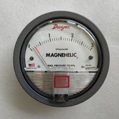 Series-2000-Magnehelic Differential Pressure Gauge with No Power Needed IP67 and 1/4 Inch NPT Female Connection