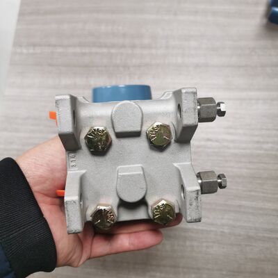 Rosemount 3051CD3A02A1JM6K5S5Q4 with integral manifold model 0305RC52B11B424(Manifold details