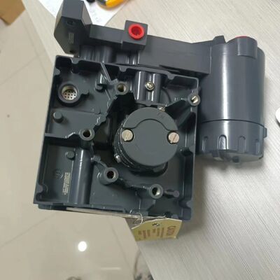 Fisher 3582i ELECTRO-PNEUMATIC CONVERTER WITH SUPPLY AND OUTPUT PRESSURE GAUGES ( 0 - 4 BAR) TYPE.3582I , , INPUT: 20 MADC , MAX: 30 VDC.MAX , AMBIENT TEMP:-40 TO 160*F