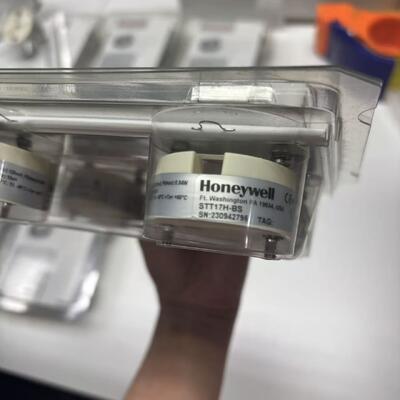 Original STT17H-BS, Precision Temperature Transmitter in stock