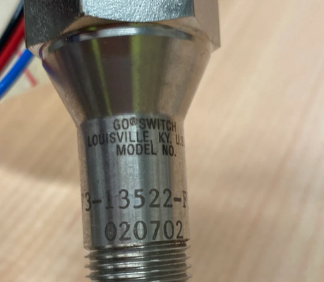 TopWorx  GO LEVERLESS LIMIT SWITCH 74-13562-F3 ,2.5MM STRAIGHT END SENSING