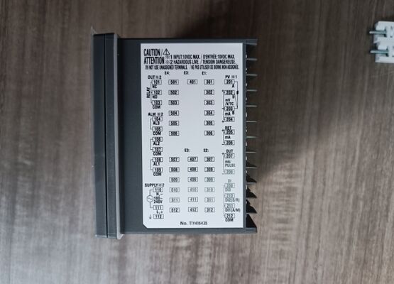 yokogawa  UT55A-000-11-00  Mid-level Temperature Controller UT55A/UT52A 