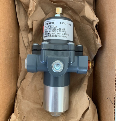 Fisher 167DA Three-Way Pneumatic Switching Valve with 400 psig Maximum Inlet Pressure and Stainless Steel Bolting