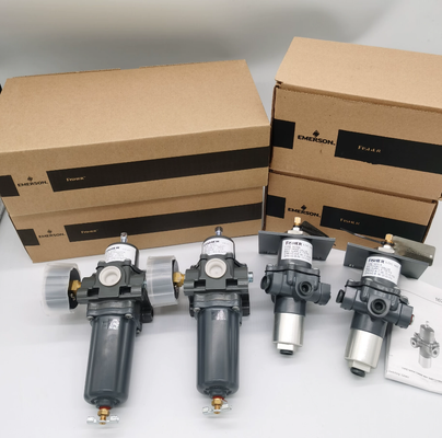 Fisher 167DA Three-Way Pneumatic Switching Valve with 400 psig Maximum Inlet Pressure and Stainless Steel Bolting